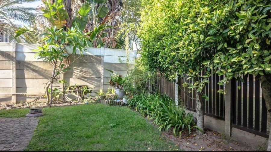 5 Bedroom Property for Sale in Denneoord Western Cape